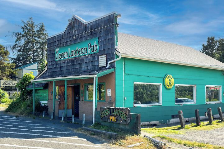 1 / 2 Mi to Ocean: Copalis Beach Hideaway!