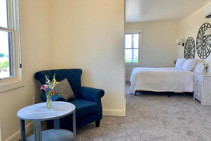 Annies Place Bed & Breakfast