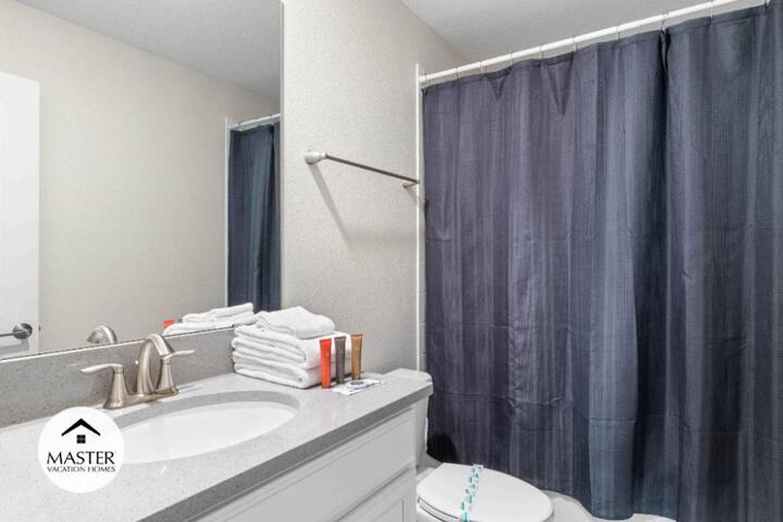 Bedrooms 5 Bathrooms Storey Lake 2885 SC