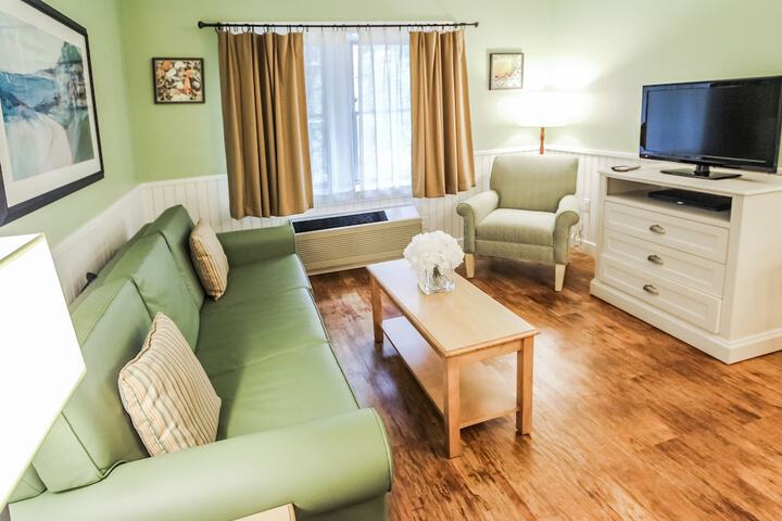 Holly Tree Resort