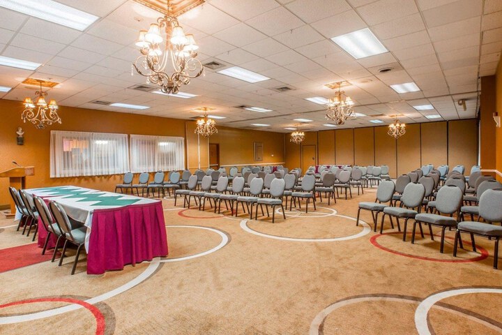 Quality Inn & Conference Center Brattleboro North