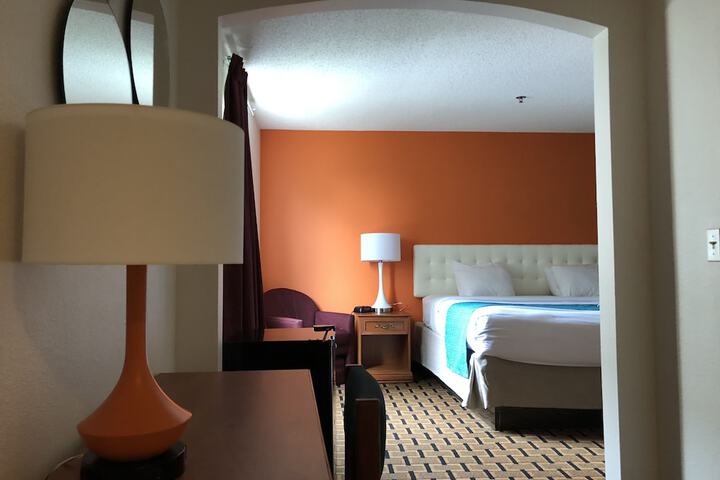 Room 21 of 35