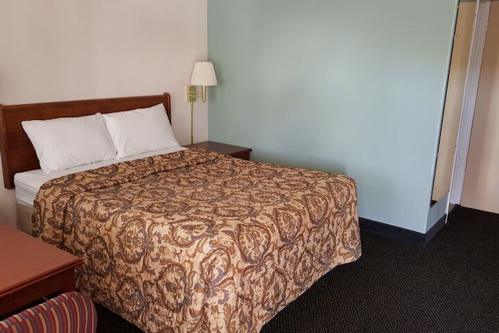 Room 14 of 21