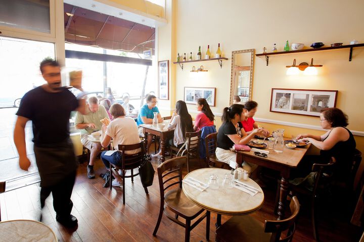 Dining 20 of 24