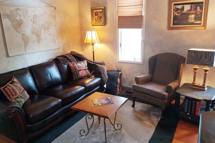 Room 8 of 25