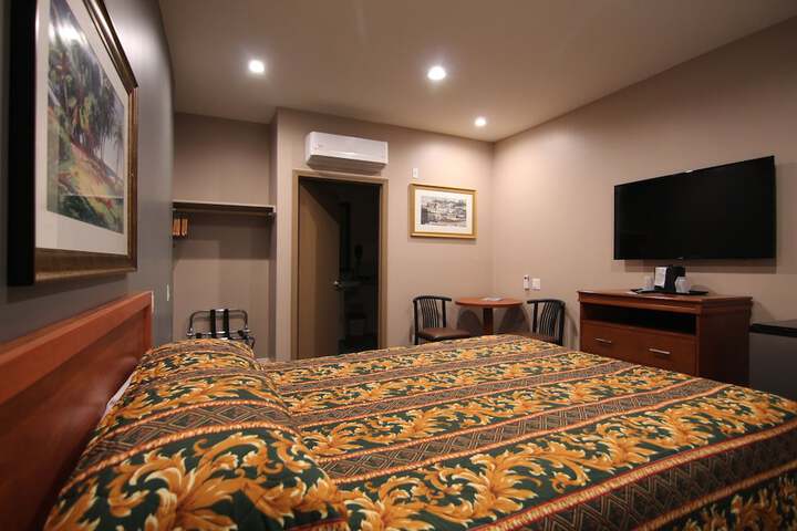 Room 12 of 30