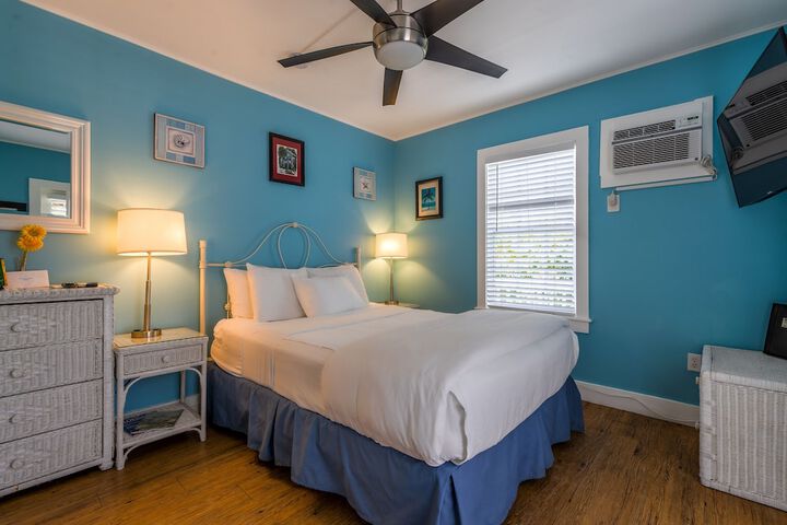 Room 28 of 64
