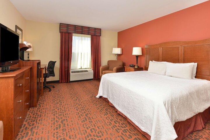 Room 7 of 32