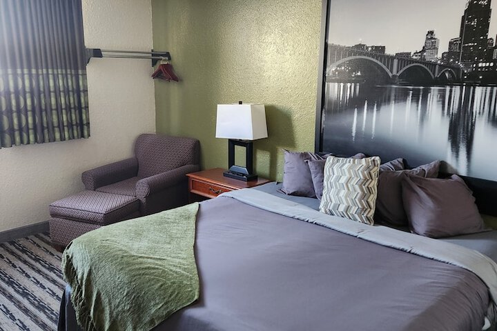 Room 16 of 27
