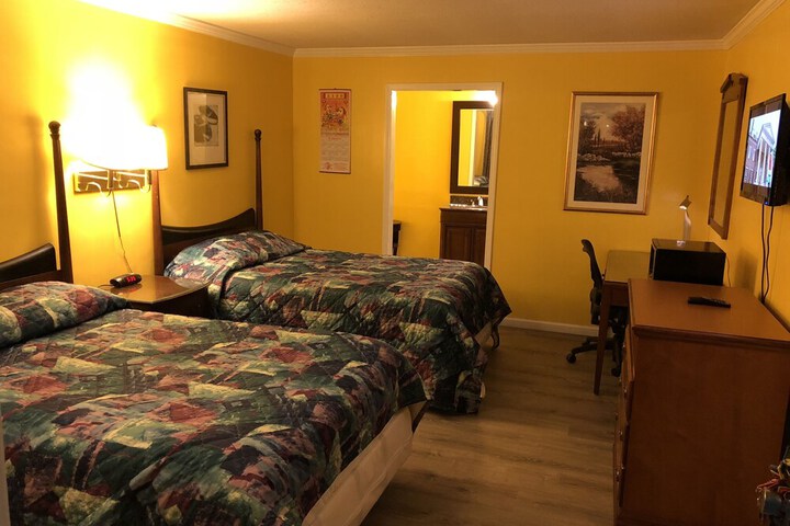 Room 8 of 14