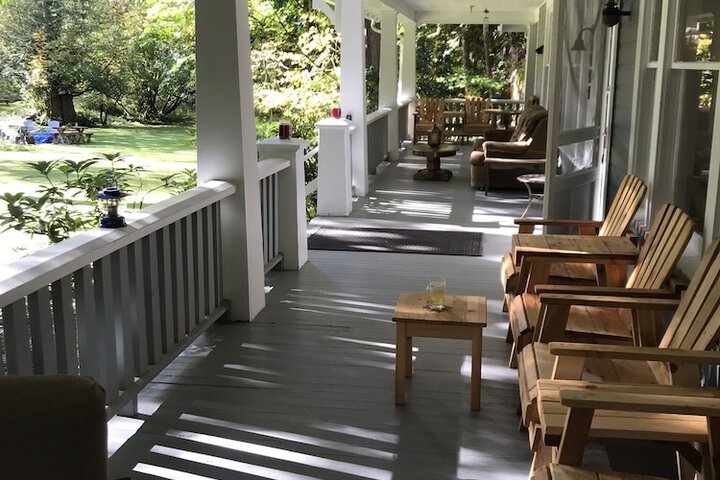 Mountain Meadows Inn