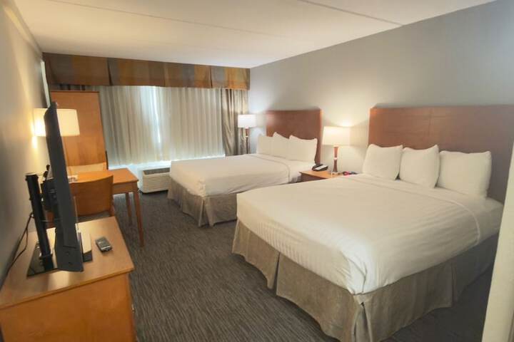 Best Western Plus Chicago Hillside