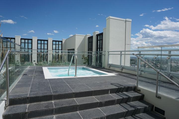 Pool 4 of 28