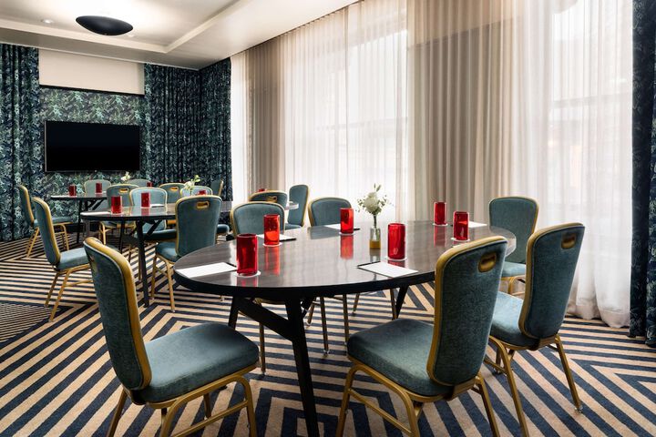 The Candler Hotel Atlanta Curio Collection by Hilton
