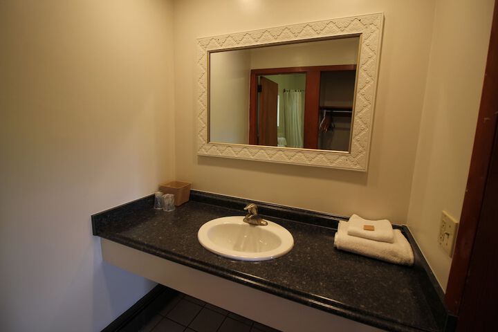 Room 22 of 65