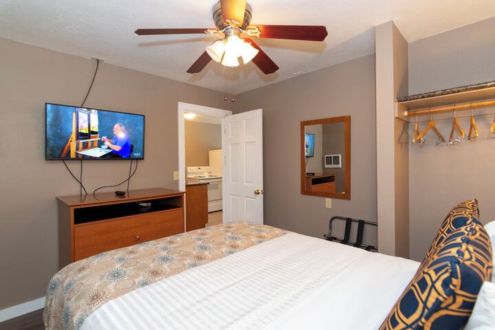 Room 47 of 103