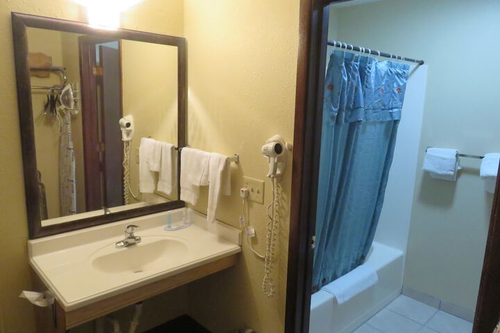 Americas Best Value Inn Story City