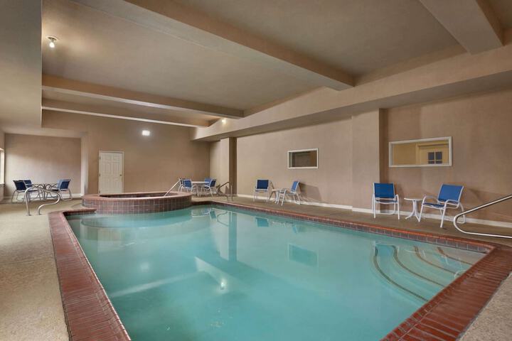 Pool 4 of 29