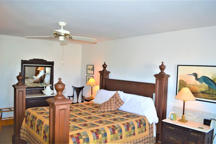 Roanoke Island Inn