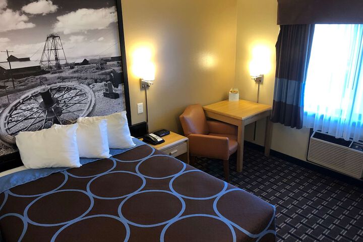 Super 8 by Wyndham Carson City / Lake Tahoe