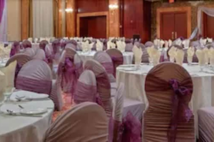 Ballroom/Hall 34 of 38