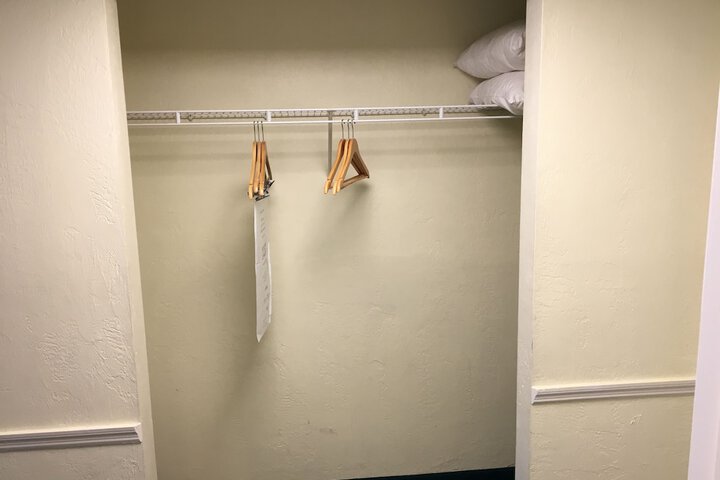 Room 12 of 24