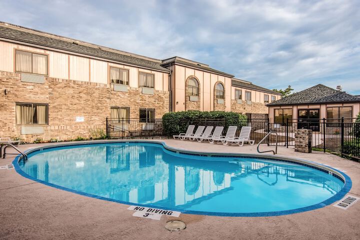 Pool 3 of 27