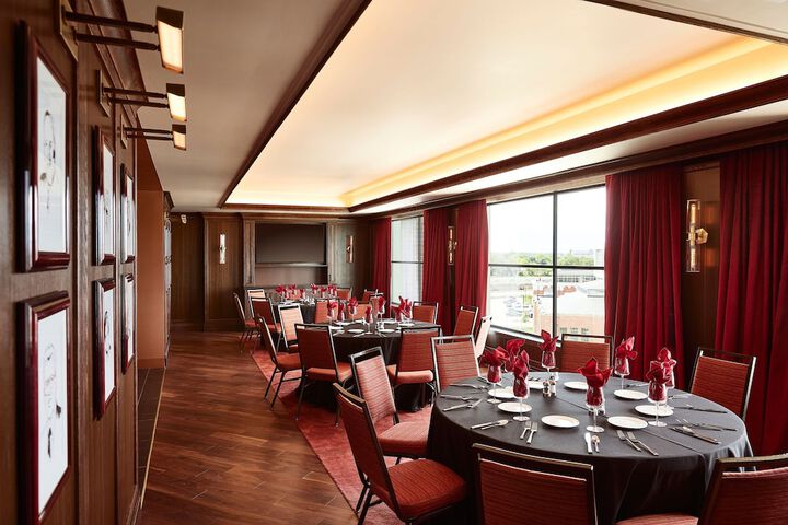 The Scarlet Lincoln, a Tribute Portfolio Hotel