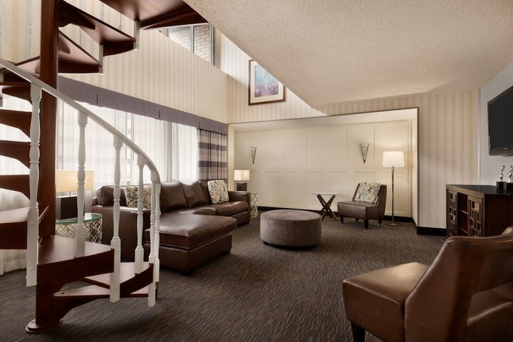 Ramada Plaza by Wyndham Regina Downtown