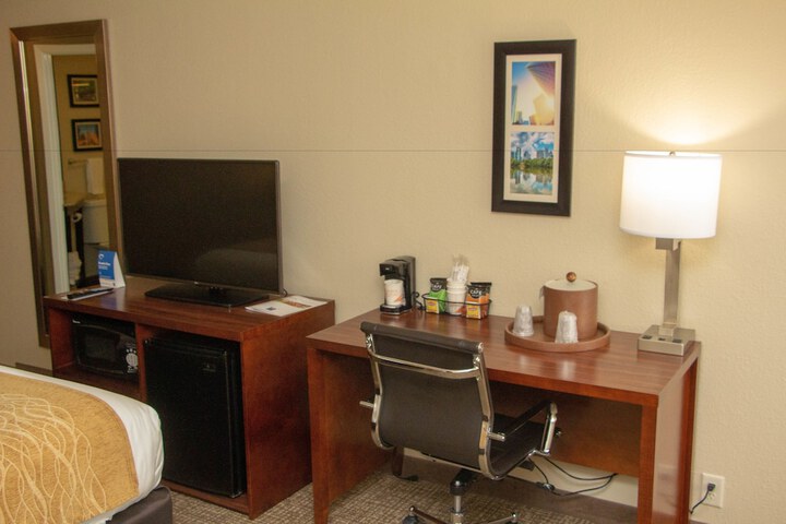 Room 17 of 48