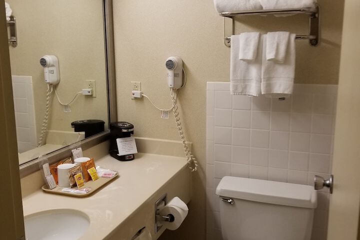 Room 25 of 39