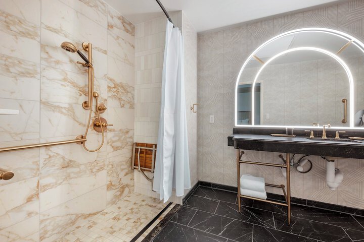 Omni Severin Hotel