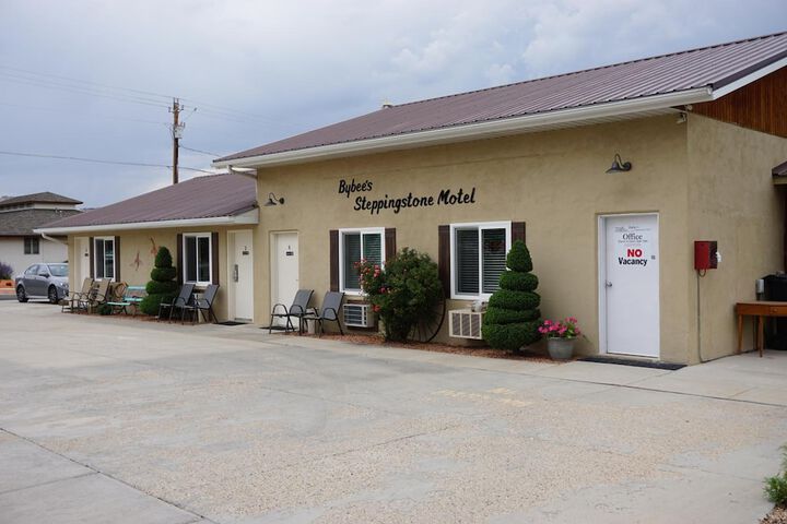 Bybees Steppingstone Motel