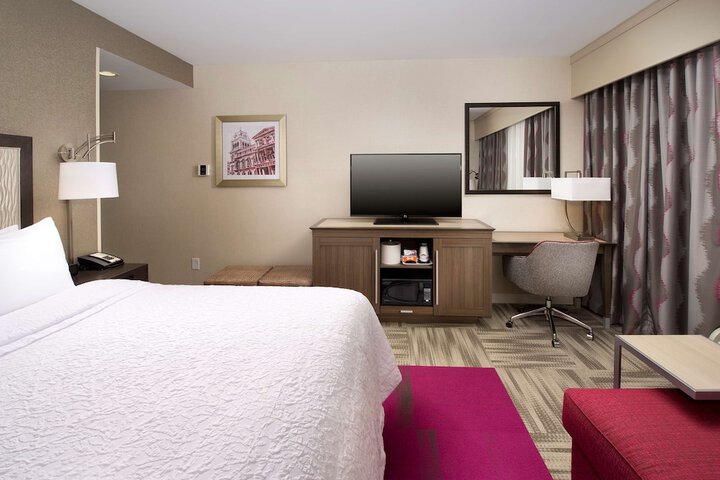 Hampton Inn Louisville East / Hurstbourne