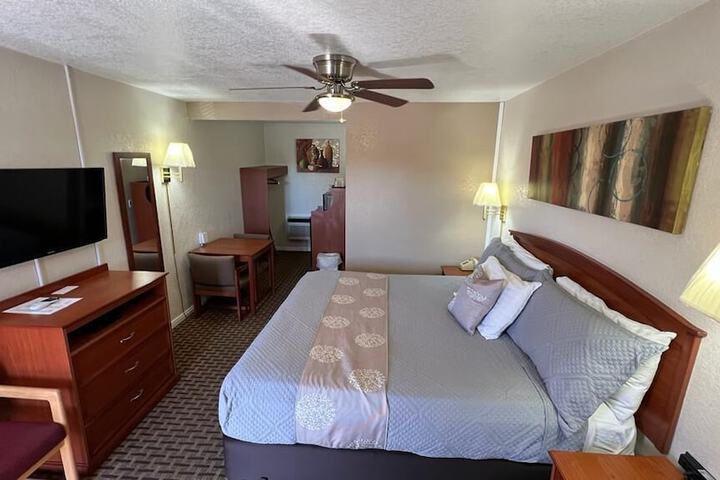Room 42 of 48