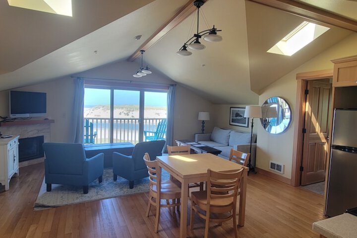 Room 12 of 53