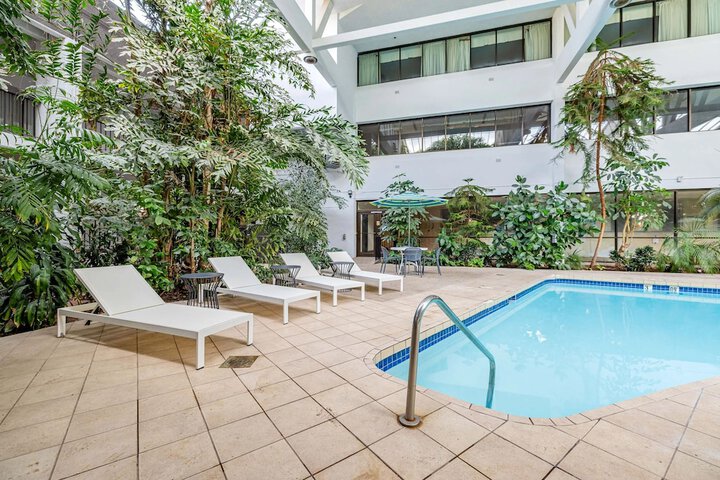 Pool 4 of 82