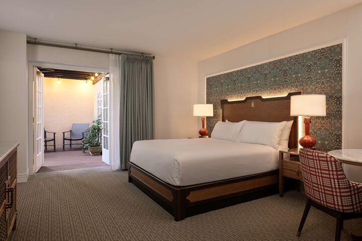 Hotel Roanoke & Conference Center Curio Collection by Hilton