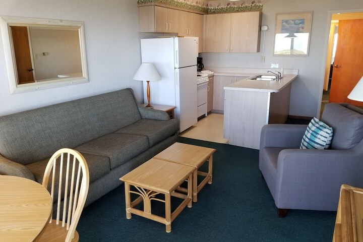 Room 35 of 229