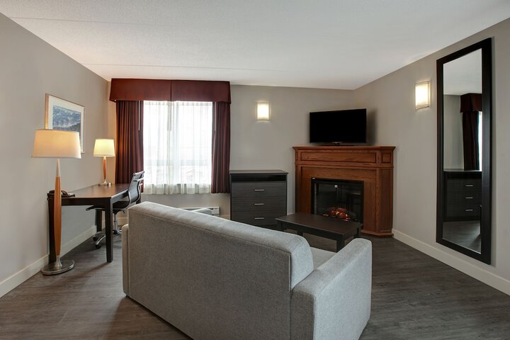 Days Inn & Suites by Wyndham Collingwood