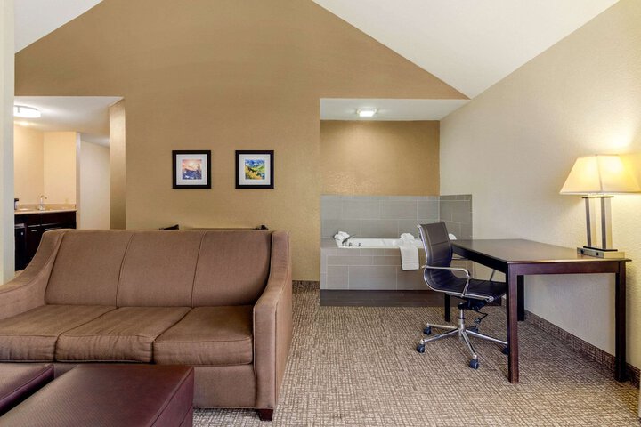 Room 12 of 47