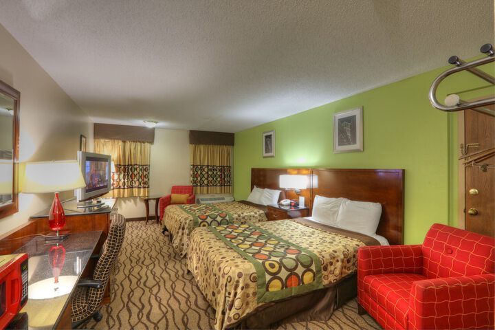 Room 15 of 37