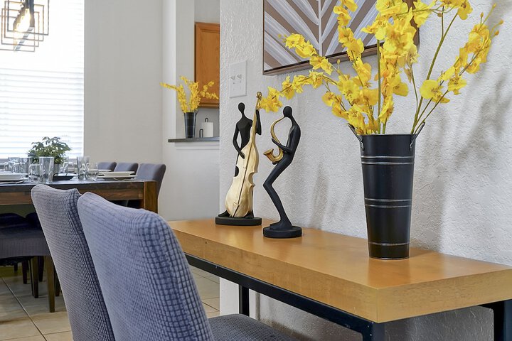 Regal Oaks Resort Vacation Townhomes by IDILIQ