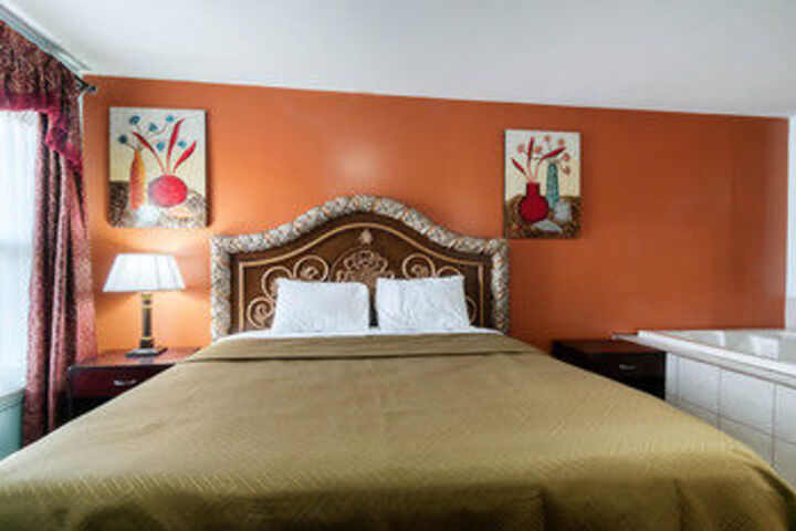 Motown Inn & Suites