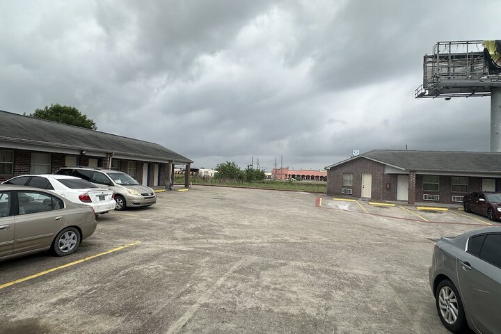 Travel Inn by OYO La Marque Texas City I-45