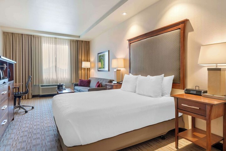 Best Western Premier Boulder Falls Inn
