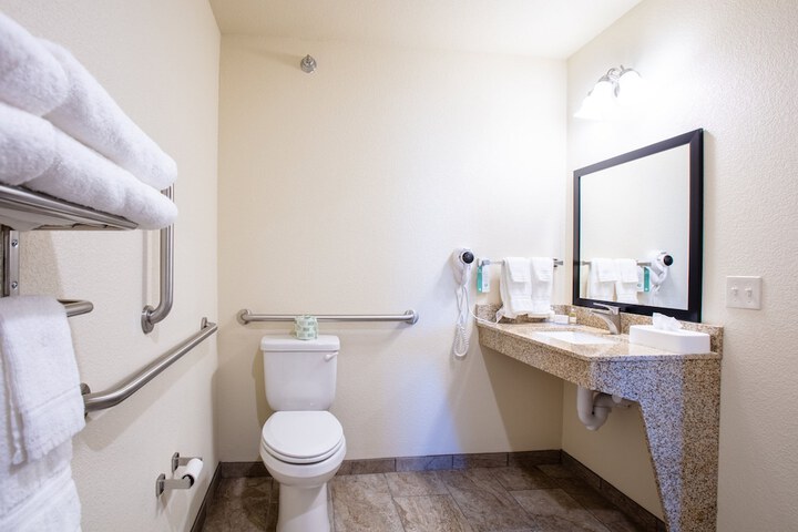 Cobblestone Inn & Suites - Pine Bluffs