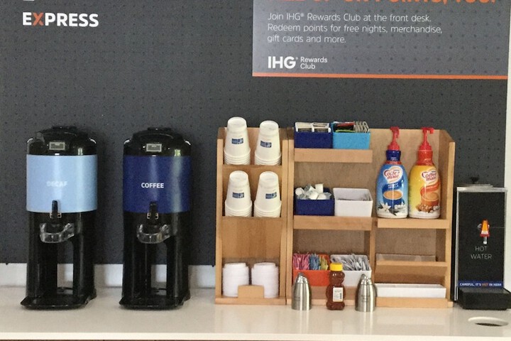Breakfast/Coffee Service 30 of 46
