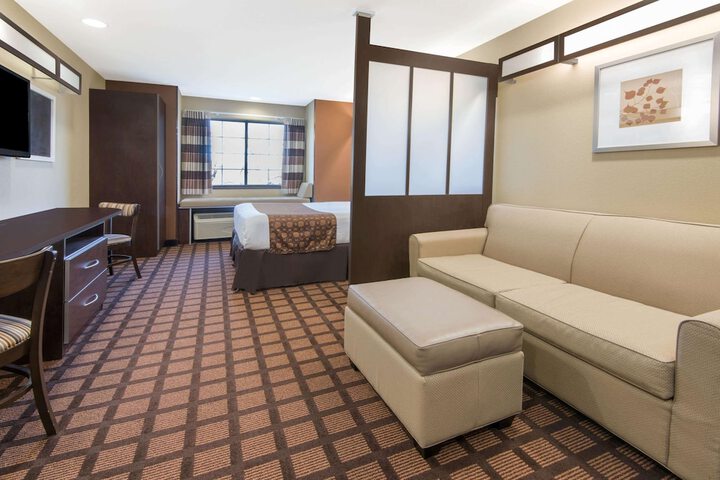 Room 5 of 17