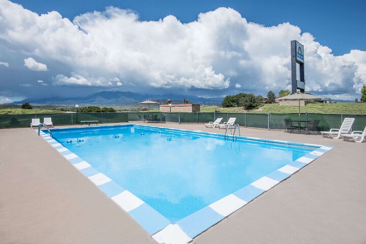 Pool 3 of 25
